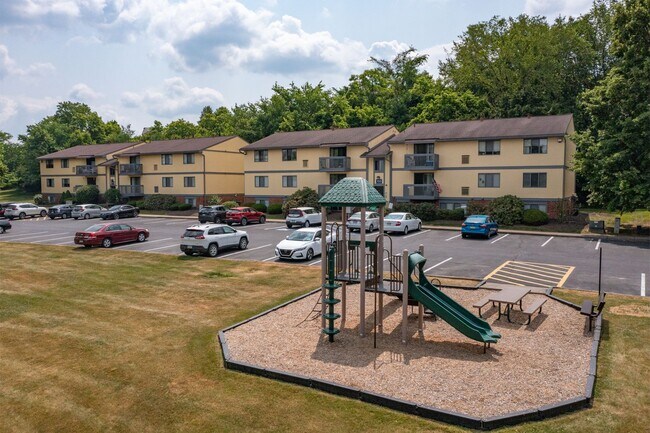 Interior Photo - OakWood Park -- No up-front security deposit required!