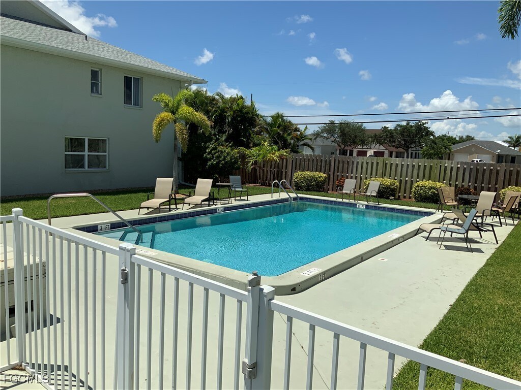 Foto del edificio - 839 SW 48th Terrace