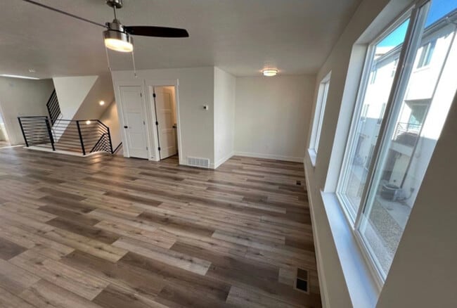 Building Photo - 383 S 650 E