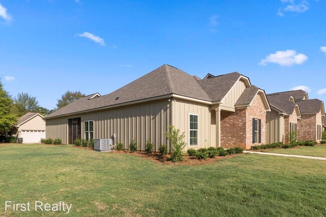 Building Photo - 3 br, 2 bath House - 1642 Academy Drive, U...