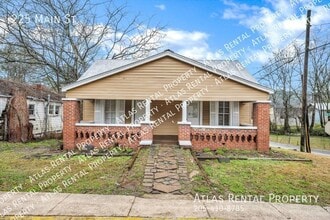 Building Photo - 225 Main St