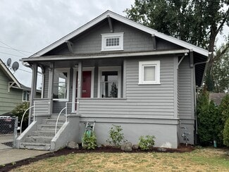 Building Photo - 907 Hewitt Ave