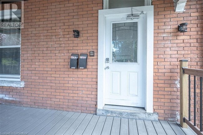 Building Photo - 11 Aikman Ave