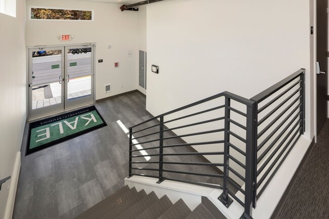 Building Photo - Kale Studios