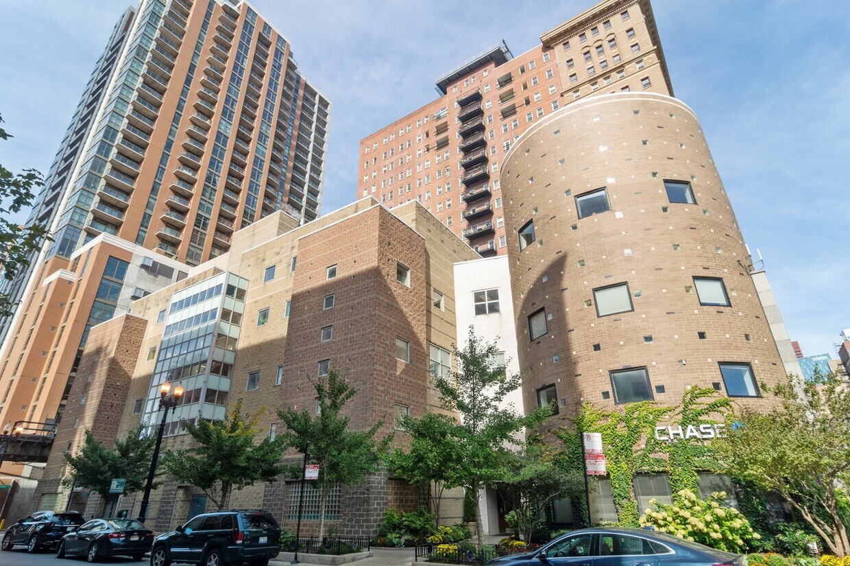 Foto principal - 40 E 9th St