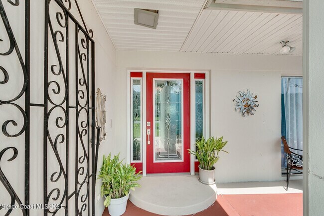 Building Photo - 2622 Forest Dr