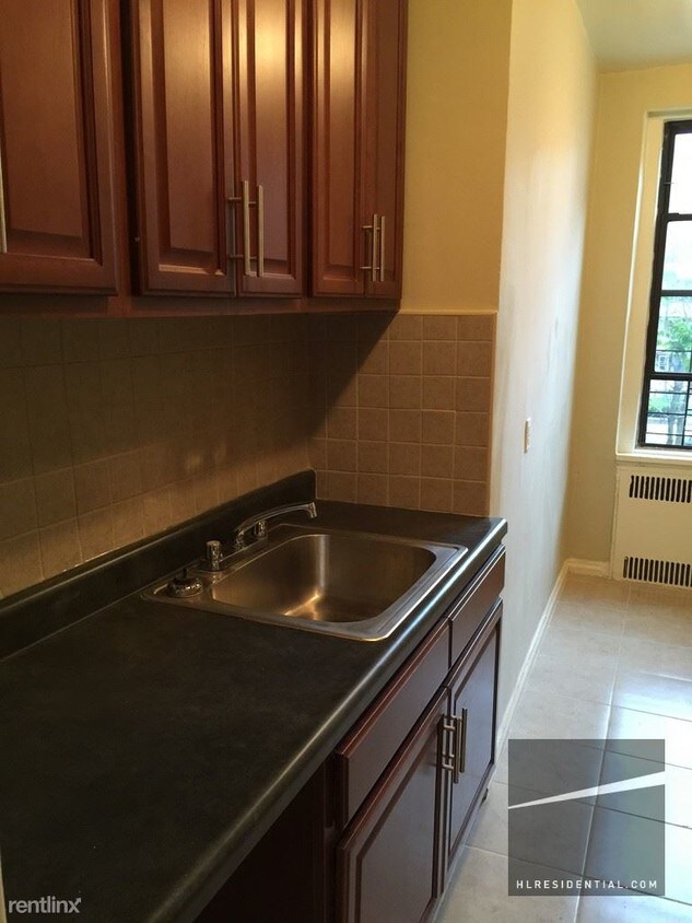 Foto principal - 200 E 18th St