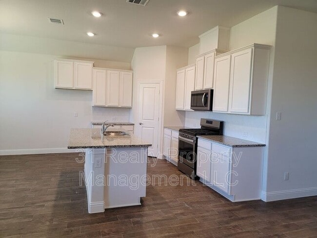 Foto del edificio - 6105 Cheshire St