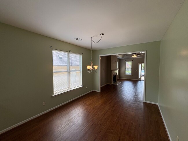 Building Photo - 1044 Washington Dr