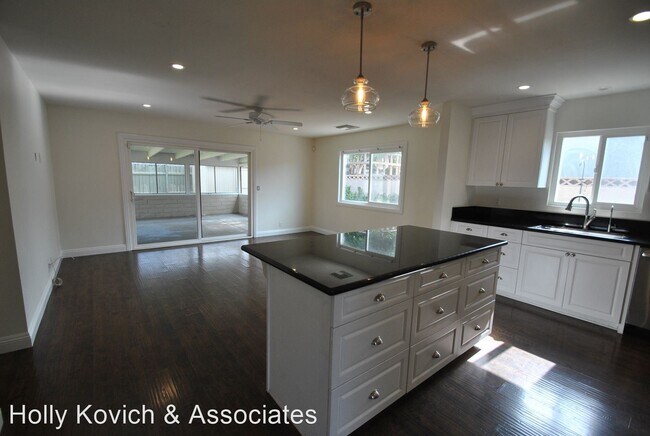 Foto del edificio - 4 br, 1.5 bath House - 5841 Santa Catalina...