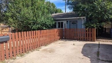 Building Photo - 1129 Valley Manor Ct