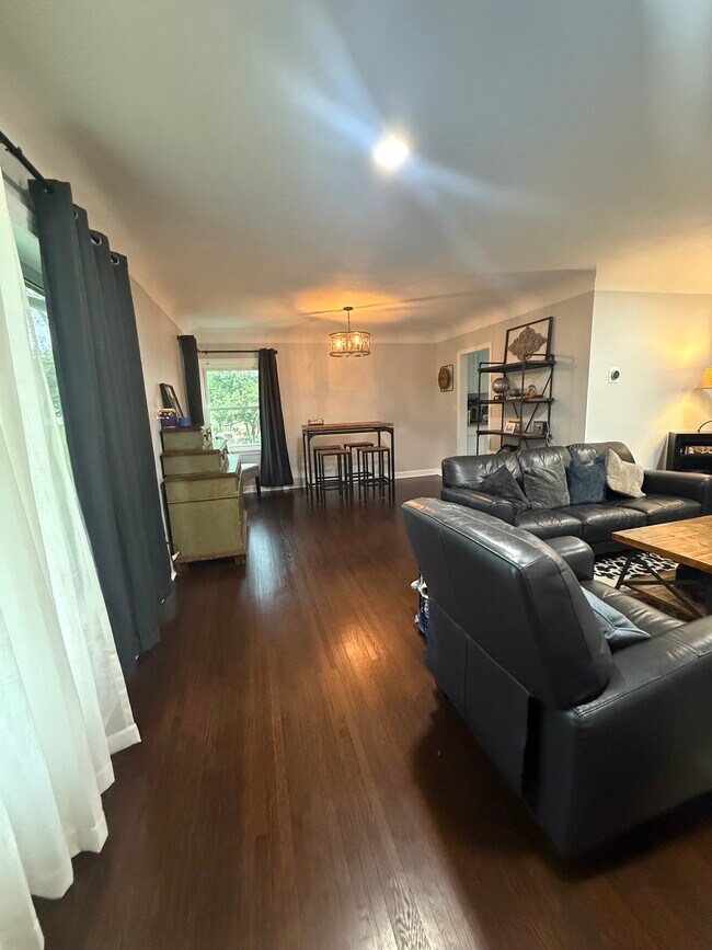 Foto del edificio - 3217 Lake Elmo Ave N
