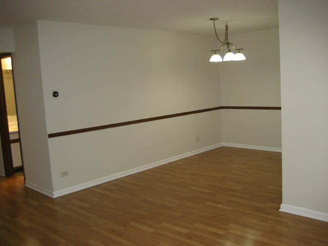 Building Photo - 329 Pembroke Ct