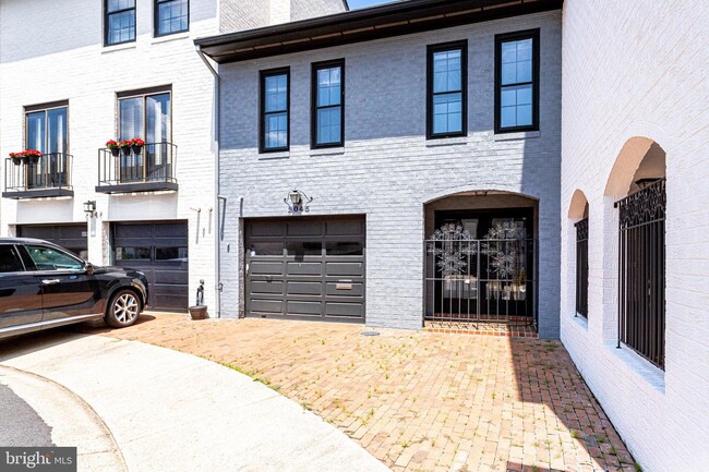 Foto del edificio - 2045 N Abingdon St