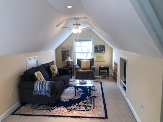 Building Photo - 5804 Searl Terrace