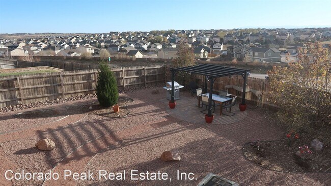 Building Photo - 4 br, 3 bath House - 7874 Pinfeather Dr