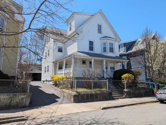 Building Photo - 36 Orchard St