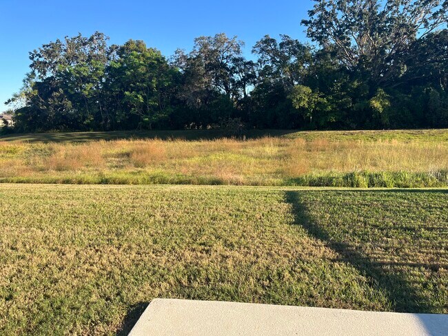 Foto del edificio - 1729 Trillium Blvd