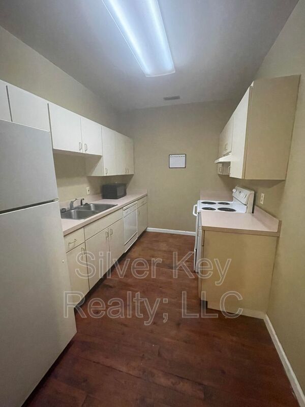 Foto del edificio - 217 E Washington Ave