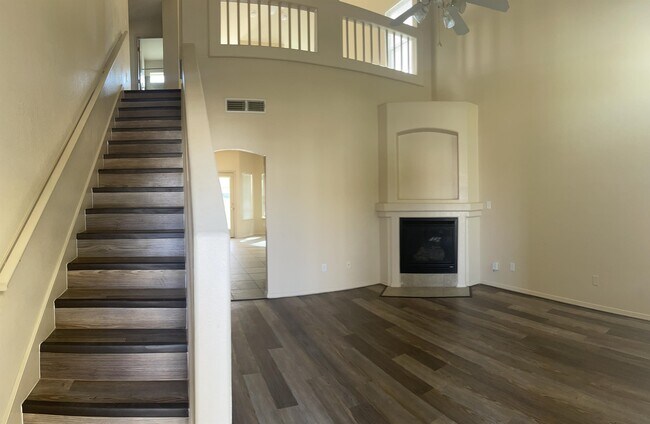 Building Photo - 3708 Prairie Rose St
