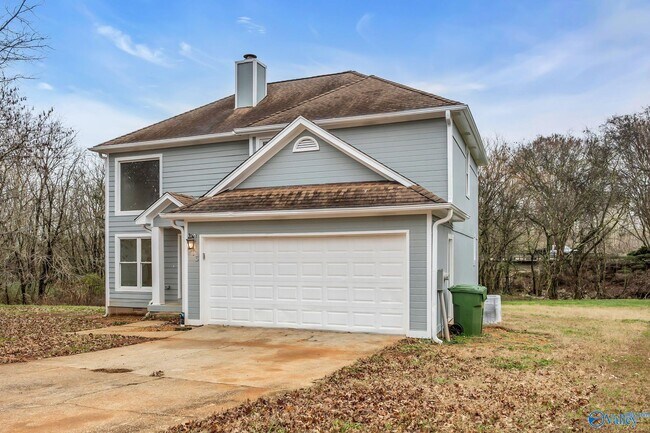 Foto del edificio - 213 Rebecca Pines Dr