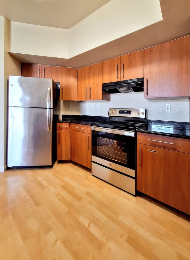 Foto del edificio - Second Floor 2bd Condo in The Brickyard Wi...