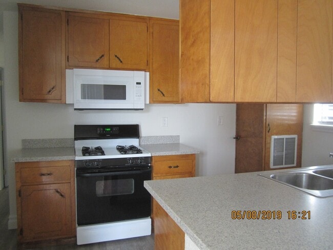 Foto del edificio - IMMACULATE DUPLEX - GREAT LOCATION