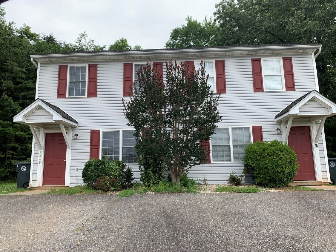 Foto principal - 448 Three Creeks Ct