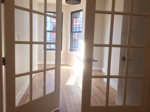 Foto del edificio - 1190 Greene Ave