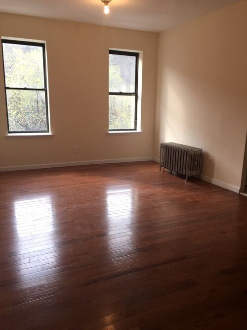 Foto del edificio - 4500 Broadway