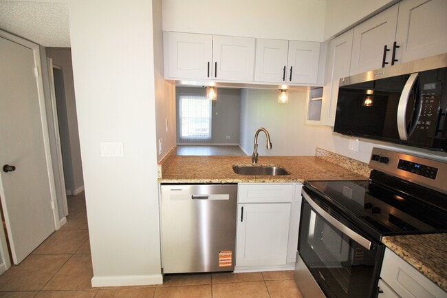 Building Photo - 2522 Lancien Ct