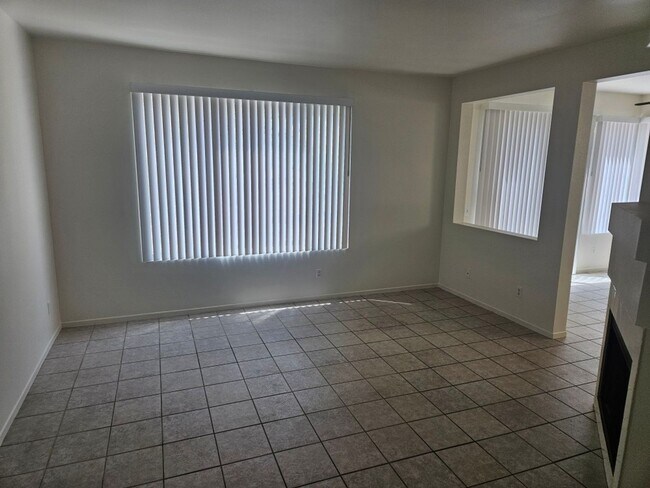 Foto del edificio - 3 Bedroom - 2.5 Bathroom home in Woodwind at Discovery Hills