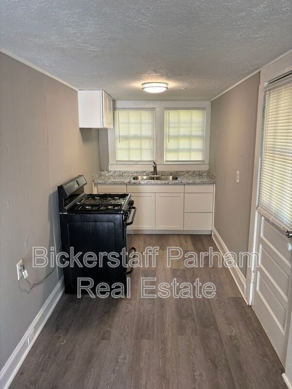 Building Photo - 3011 18th Ave