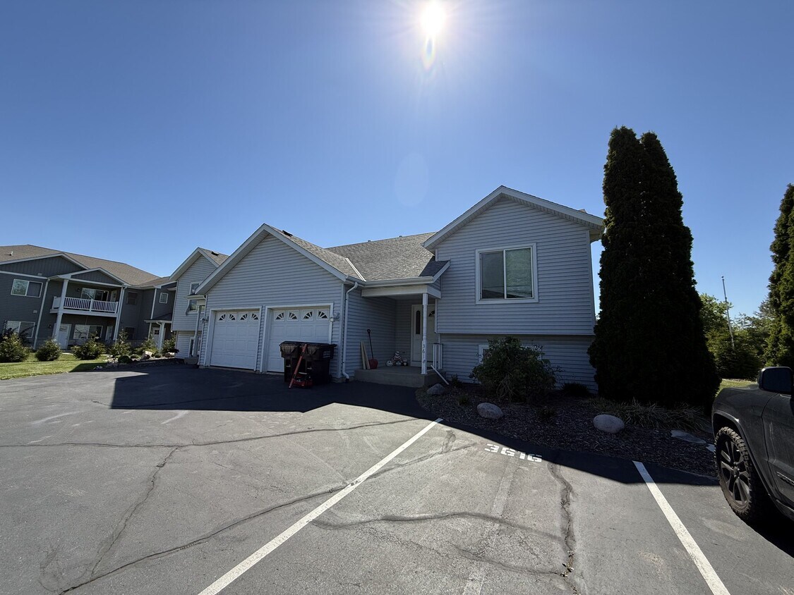Foto del edificio - 3616 Co Hwy H