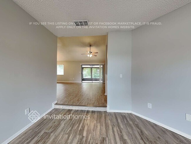 Building Photo - 517 Eastport Dr