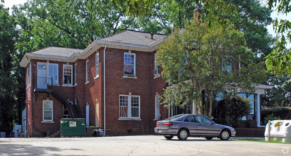 Foto del edificio - 3414 Hillsborough St