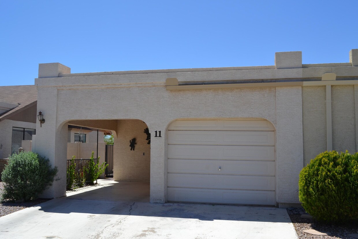 1920 S Plaza Dr, Apache Junction, AZ 85120 Townhome Rentals in Apache Junction AZ
