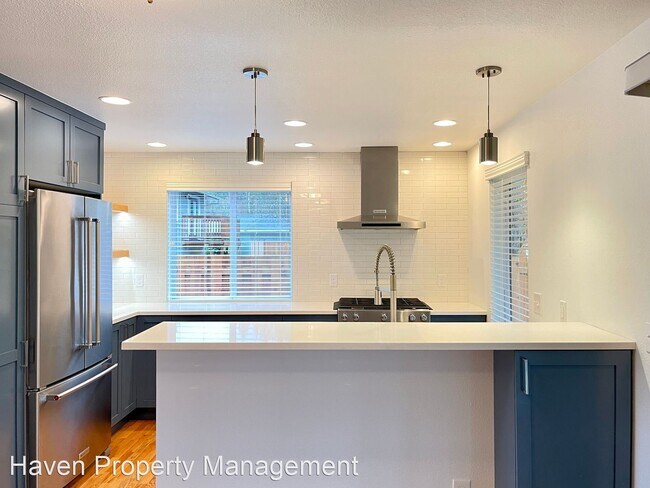 Building Photo - 3 br, 1 bath House - 1608 7th St NE