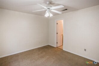 Building Photo - 881 Sagewood Trail