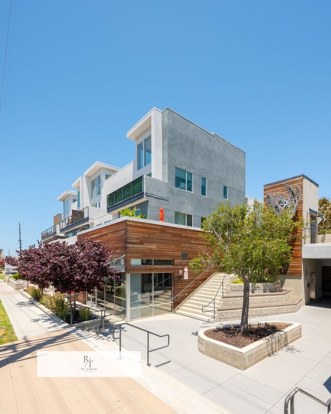 Primary Photo - Quiet, Modern 2-Bed Home with Private Pati...