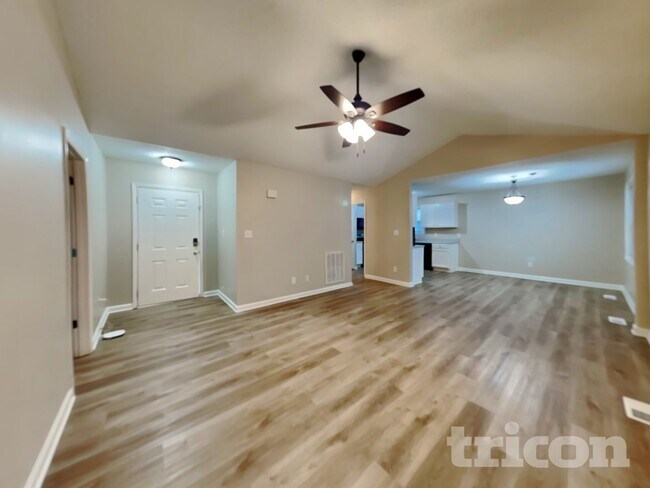 Building Photo - 153 Cambridge Elm Dr