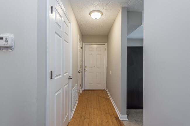 Building Photo - 114 Ladbrook Ln