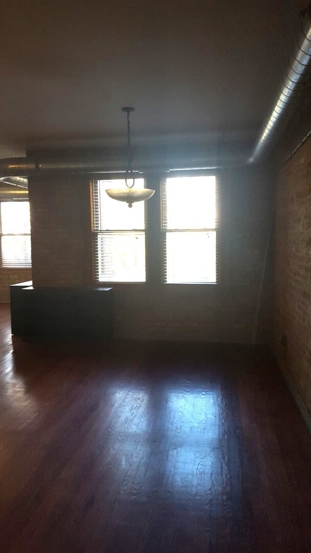 Building Photo - 1657 W Pratt Blvd