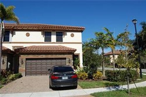 Foto principal - 12315 S Village Cir
