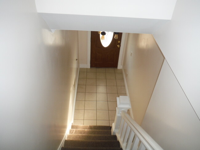 Entry - 129 5th St