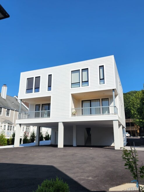 Building Photo - 904 Quinnipiac Ave