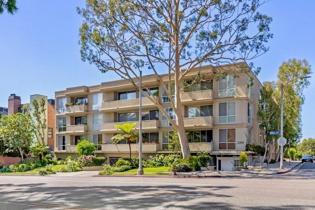 Building Photo - 2301 S Beverly Glen Blvd