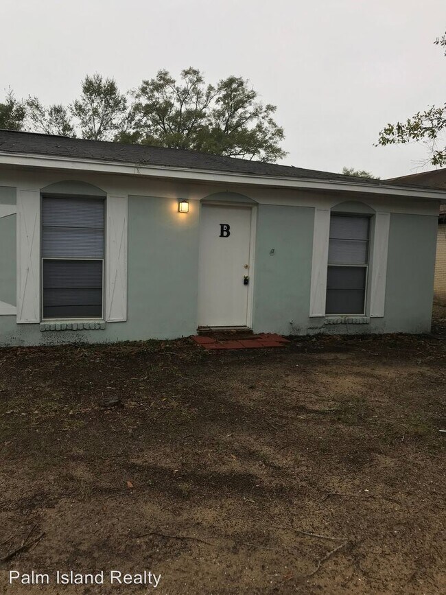 Building Photo - 2 br, 1 bath Apartment - 3095 Patricia Dr