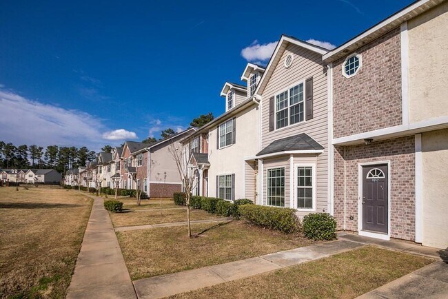 Building Photo - 8652 Thomas Rd