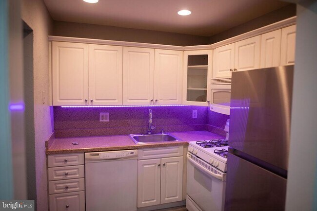 Foto del edificio - 119 Meadowview Ln